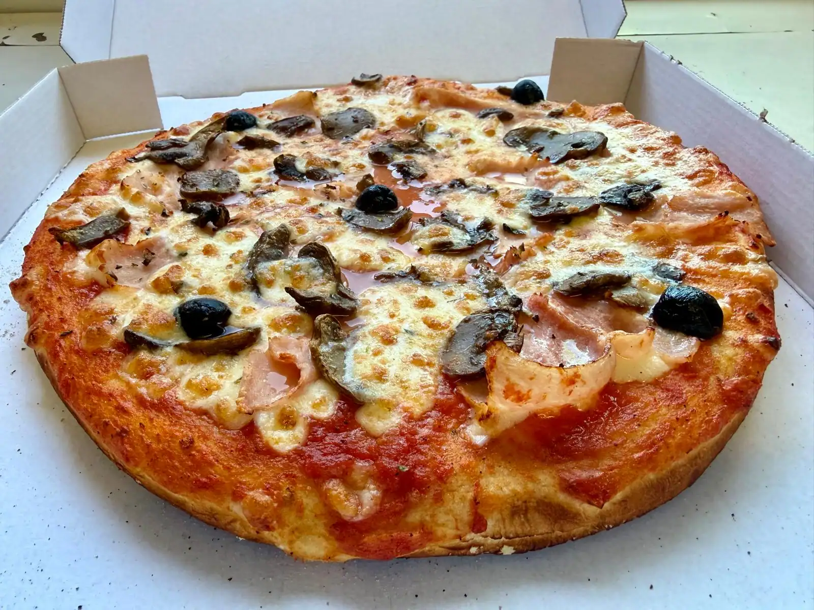 Pizza Reine